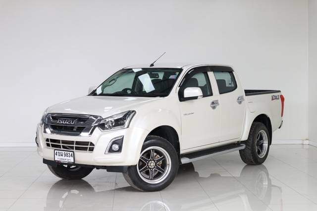 Isuzu D-max Hi-Lander 1.9 Z เกียร์ธรรมดา ปี 2016 รถมือสองกรุงเทพมหานคร