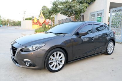 MAZDA3 SKYACTIV 2.0S Sports เกียร์ออโต้ ปี 2014 รถมือสอง นครปฐม - Image 2