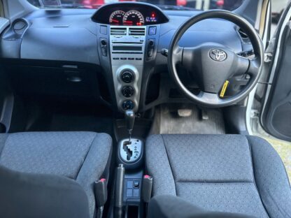 Toyota yaris รถมือสองขอนแก่น 1.5 รุ่น E เกียร์ Auto ปี 2010 doowow - Image 8