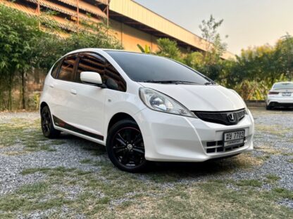 Honda Jazz 1.5 i-VTEC รุ่น V เกียร์ Auto ปี 2012 รถมือสอง ขอนแก่น - Image 2