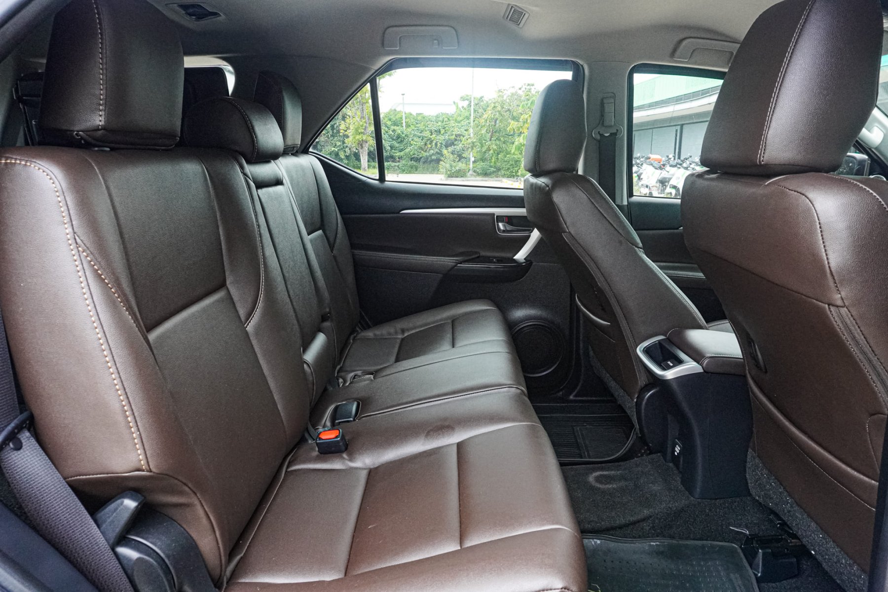 TOYOTA FORTUNER 2.4 V เกียร์ออโต้ ปี 2016 รถมือสอง สมุทรปราการ - Image 19