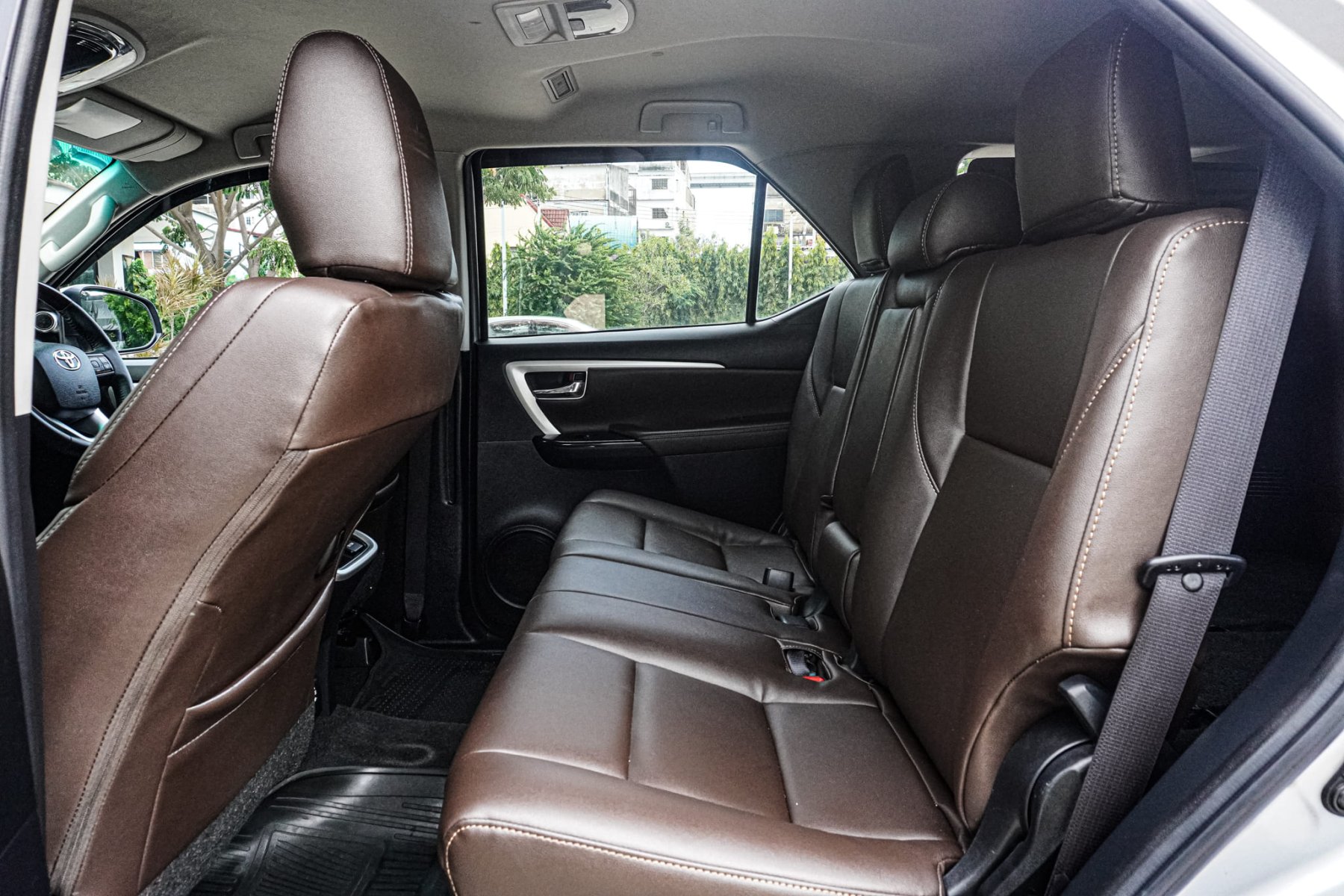 TOYOTA FORTUNER 2.4 V เกียร์ออโต้ ปี 2016 รถมือสอง สมุทรปราการ - Image 18